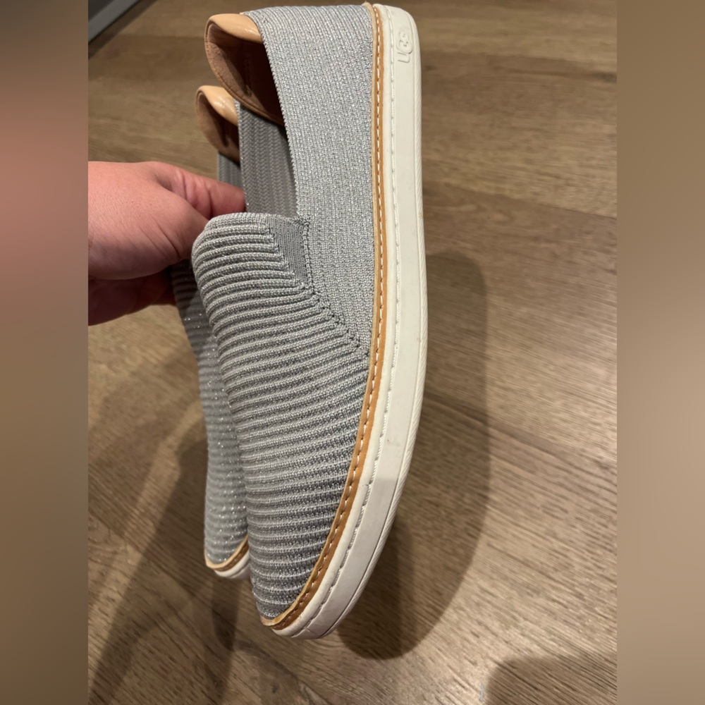 UGG Woman Sammy Slip Shoe - Silver Knit US9 - Picture 3 of 8